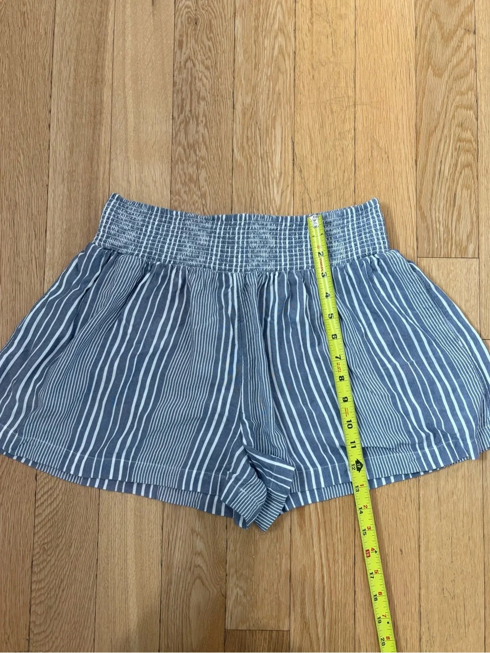 American Eagle Striped Smocked Dolphin Shorts Blue White Coastal Linen Look S